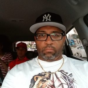 Meet your Posher, Efrain